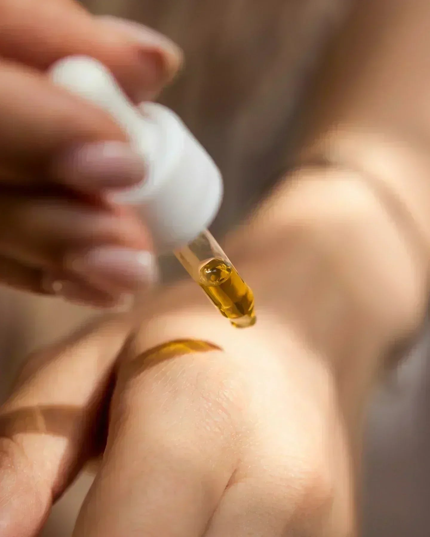 Hyaluronzuur en niacinamide: wat doen ze voor je huid?